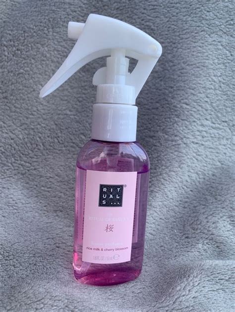 ritual of sakura home perfume.